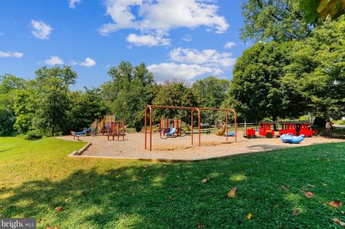 10946 Rocky Mount Way, Silver Spring MD 20902-3687 exterior