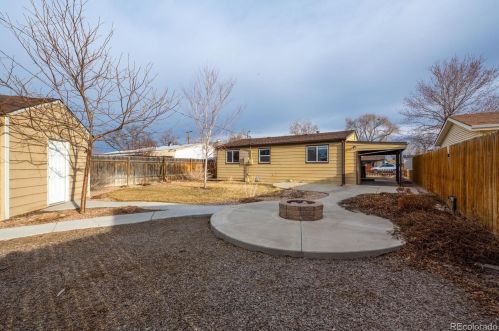 1084 Cleveland Pl, Denver CO  80601-2241 exterior