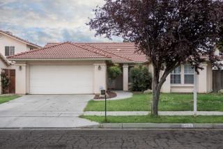 2723 Gamay Ave, Madera, CA 93637-4838