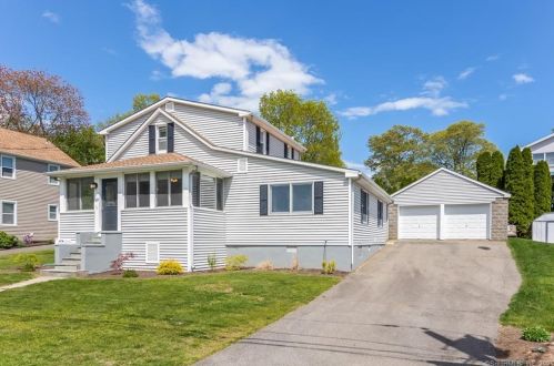 69 Whitney Ave, Milford, CT 06460-5320