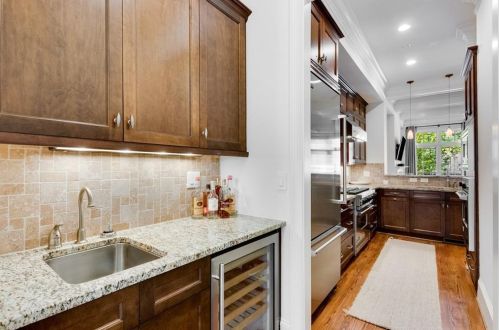 206 Montag Cir, Atlanta GA  30307-5504 exterior