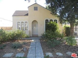 70 Mendocino St, Altadena, CA 91001-5042