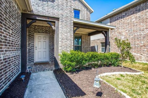 10437 Turning Leaf Trl, Fort Worth TX  76131-3981 exterior