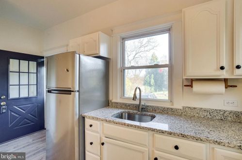 9011 Colesville Rd, Silver Spring MD 20910-1653 exterior