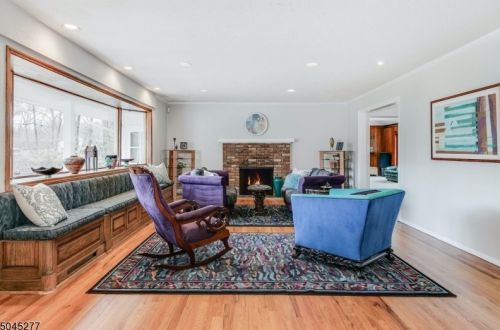 9 Highlander Dr, Scotch Plains, NJ 07076-2415