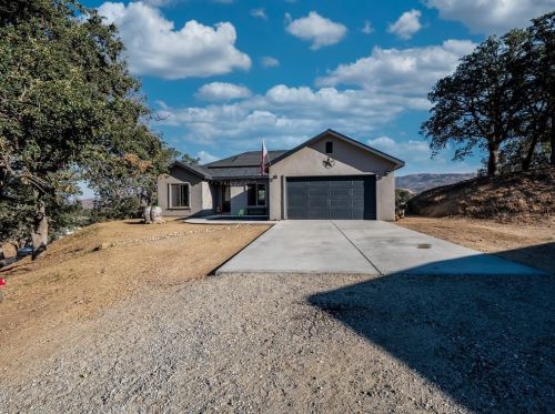19000 Mustang Dr, Tehachapi, CA 93561-5463