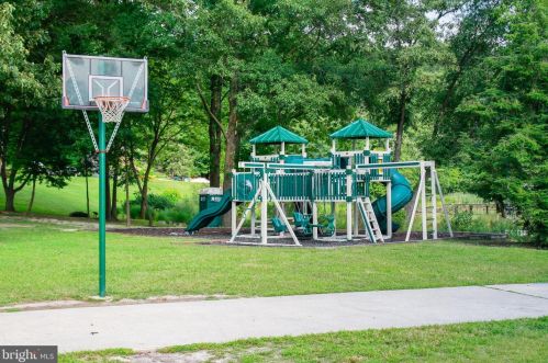 414 Ben Oaks Dr, Severna Park MD 21146-2207 exterior