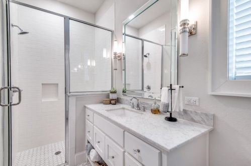 5132 Steinbeck St, Carrollton TX 75010 exterior