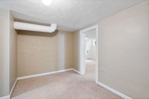 2877 Eudora St, Denver CO  80207-3056 exterior