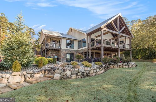 137 Riverside Dr, Jackson, GA 30233-4004