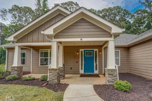 40 Oakridge Dr, Porterdale, GA 30014-4863