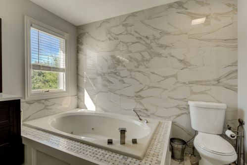 890 Somerset Dr, Carol Stream IL  60188-6078 exterior