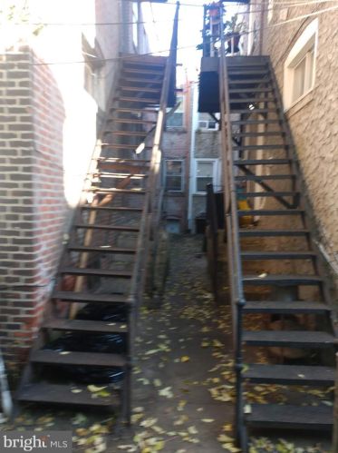 3734 19 St, Philadelphia PA 19140-3543 exterior