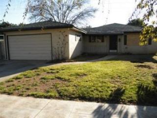 4948 Sooner Dr, Fresno, CA 93727-1931