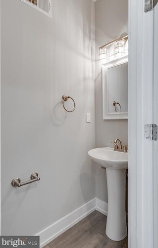 1719 27 St, Philadelphia PA 19121-2824 exterior