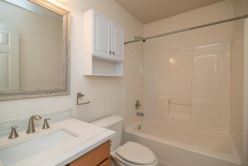 1228 Carberry St, Cedar Hill TX  75104-8152 exterior