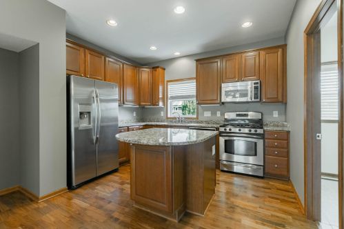 2160 Cedar Grove Trl, Saint Paul MN  55122-1543 exterior