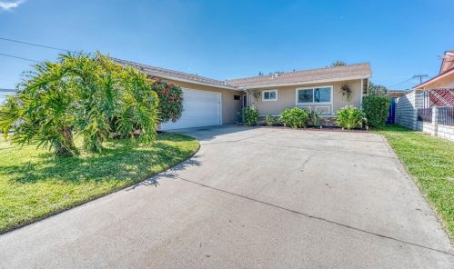 335 Redondo Dr, Oceanside, CA 92057-5305