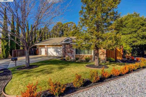 4648 Crow Canyon Pl, Hayward, CA 94552-4806