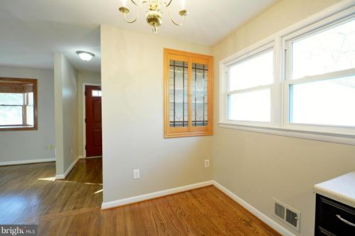 5731 7th St, Arlington VA  22205-1017 exterior