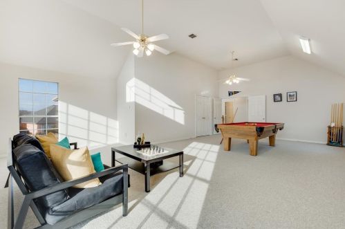 3627 Fld Stone Dr, Carrollton TX exterior