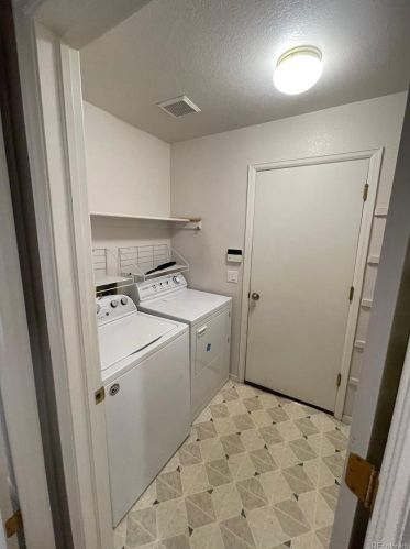 5581 Quatar St, Denver CO  80015-3570 exterior