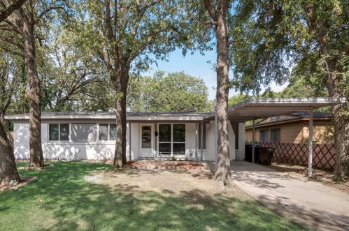 6520 Truman Dr, Fort Worth TX  76112-8032 exterior