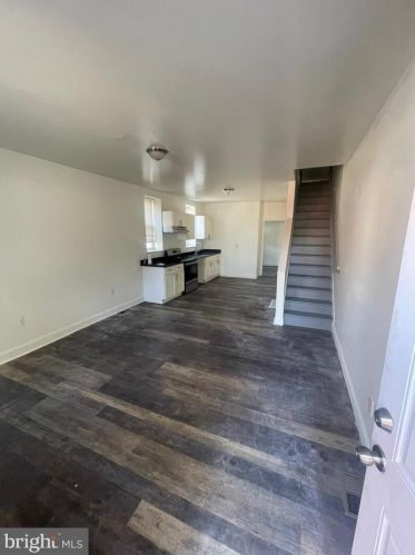 2819 13th St, Philadelphia, PA 19133-1208