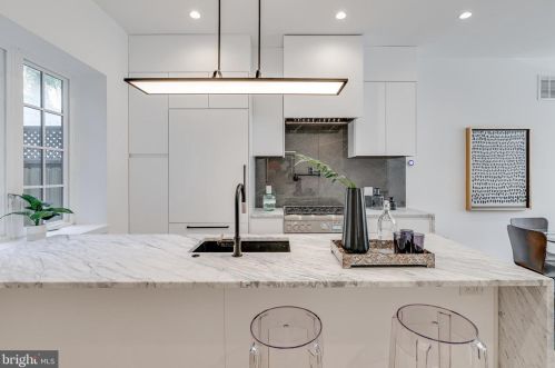 526 24th St, Philadelphia PA  19146-1054 exterior