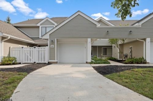 105 Hagerman Ct, Bridgewater, NJ 08807-1674