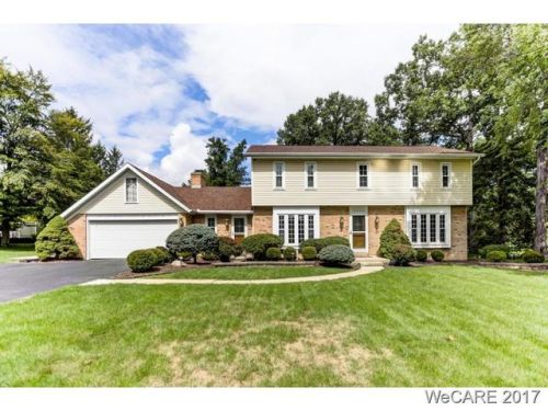 3480 London Dr, Lima, OH 45805-4040