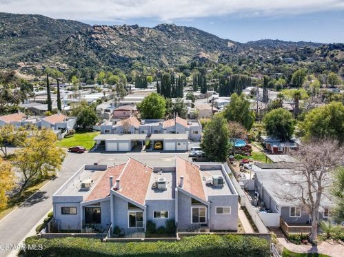 6392 Katherine Rd, Simi Valley, CA 93063-4482