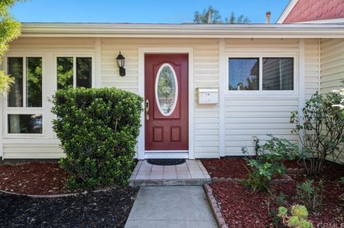 1109 Hoover St, Escondido, CA 92027-1412