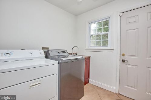 14613 Stonewall Dr, Silver Spring MD 20905-5857 exterior