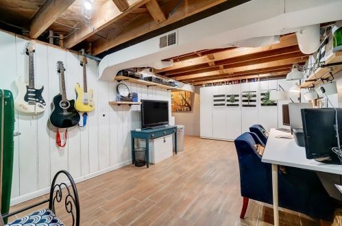 6444 Fair Oaks Ave, Cincinnati OH 45237-4544 exterior