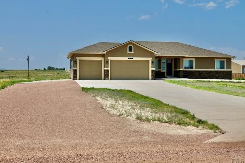1465 Dailey Dr, Pueblo, CO 81007-1239
