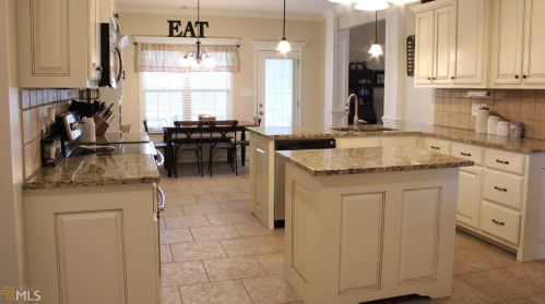 106 Stratford Hills Dr, Bonaire, GA 31005-3659