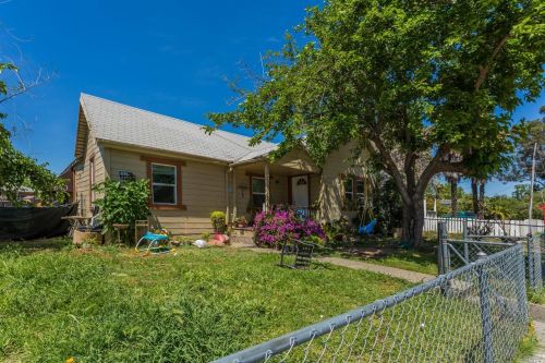 131 Brown St, Vacaville, CA 95688-2909