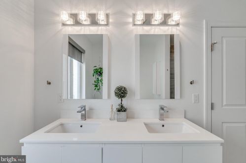 1421 Howard St, Philadelphia PA  19122-3905 exterior