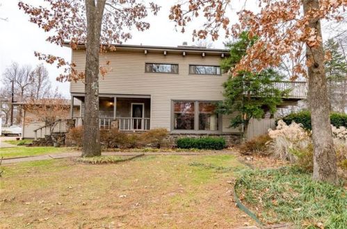 112 Harris Ln, Springdale, AR 72764-2530