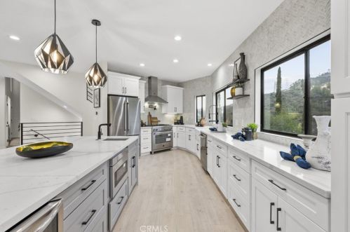 3360 Chevy Chase Dr, Glendale CA  91206-1428 exterior