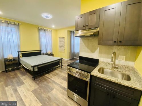 1120 Locust St, Philadelphia PA  19107-6734 exterior