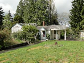 6904 Berkshire Dr, Everett, WA 98203-5150