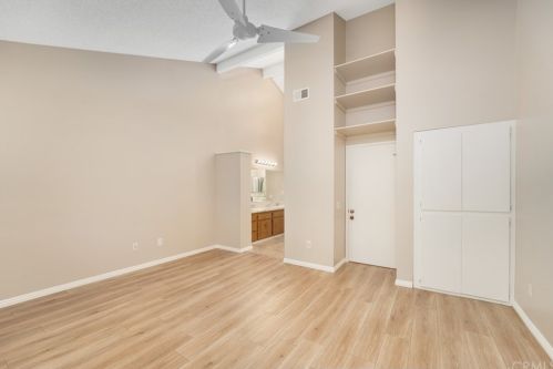 124 Lakepines, Irvine CA  92620-1924 exterior