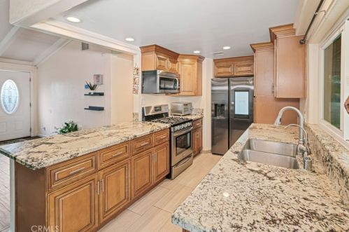 3415 Torrey St, Riverside CA  92503-5118 exterior