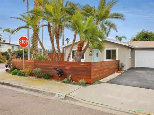 717 Sunflower St, Encinitas, CA 92024-3348