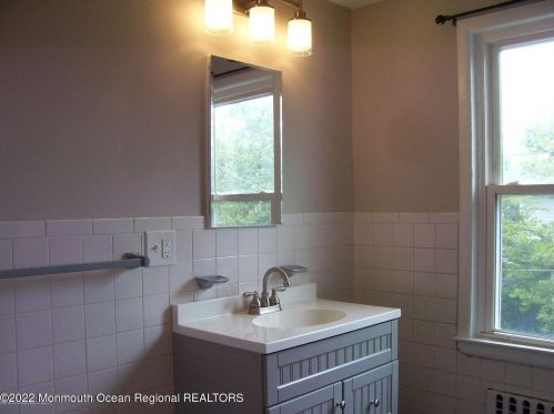 600 3rd Ave, Tinton Falls NJ  07712-5931 exterior