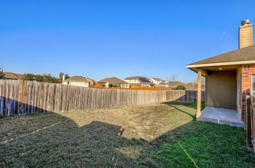 11000 Boundless Vly Dr, Austin TX  78754 exterior