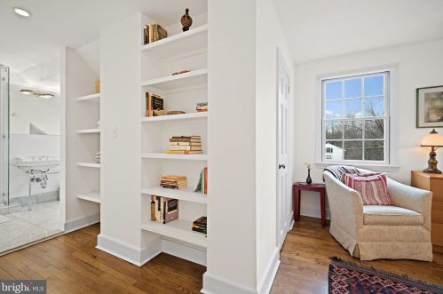 69 Laurel Rd, Princeton NJ 08540-2708 exterior