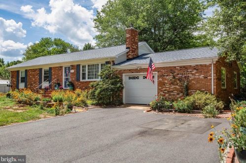 10212 Gordon Rd, Spotsylvania, VA 22553-3722